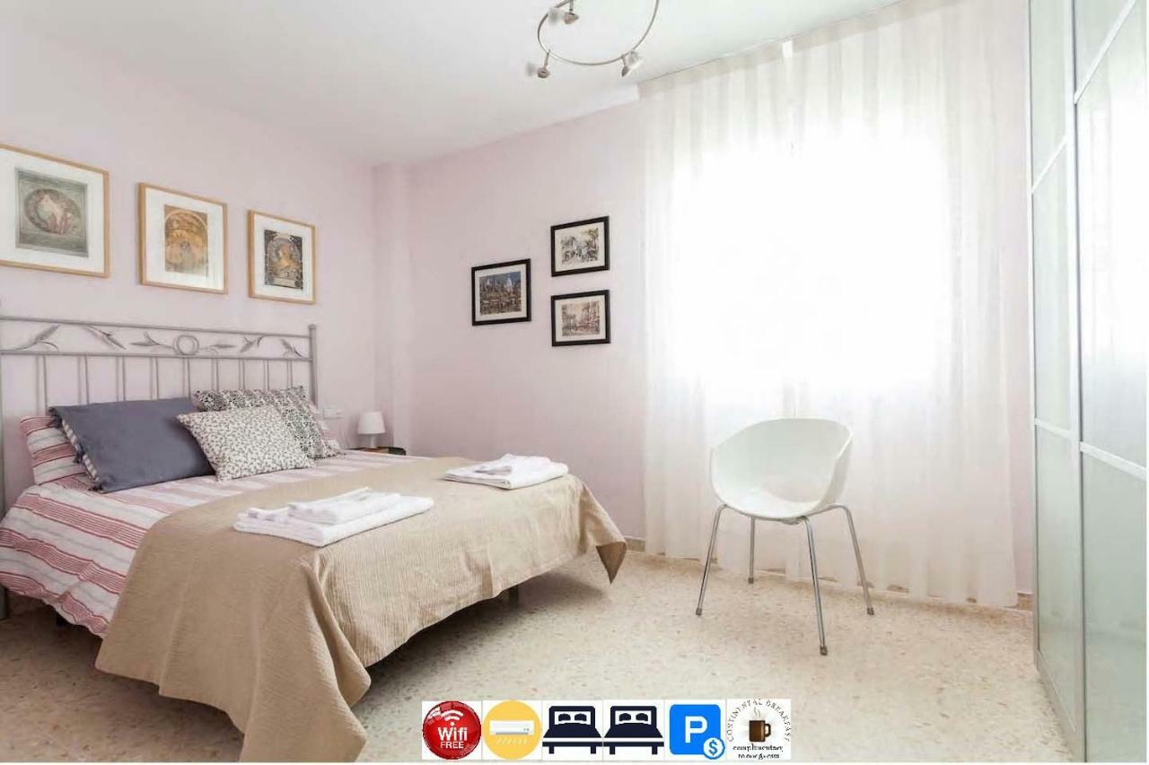 Apartamento Jardin De Santa Paula Sevilha Exterior foto